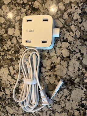 belkin White 4-Port USB Charging Hub with De-attachable Cord